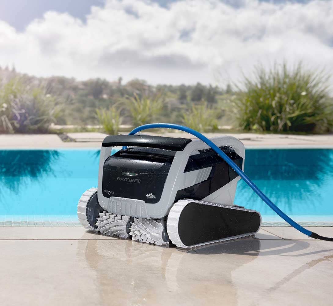 Dolphin Explorer E70 with Caddy and Wi-Fi (Open Box)